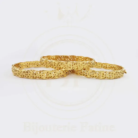 Sertla 299 en trois Bracelets avec un design très charmant en or 18 carats